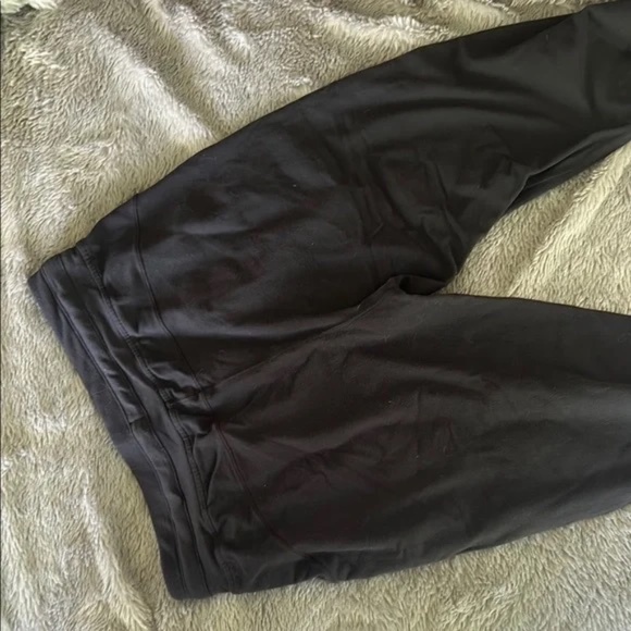Black Lululemon Align Joggers size 8 - Picture 4 of 6